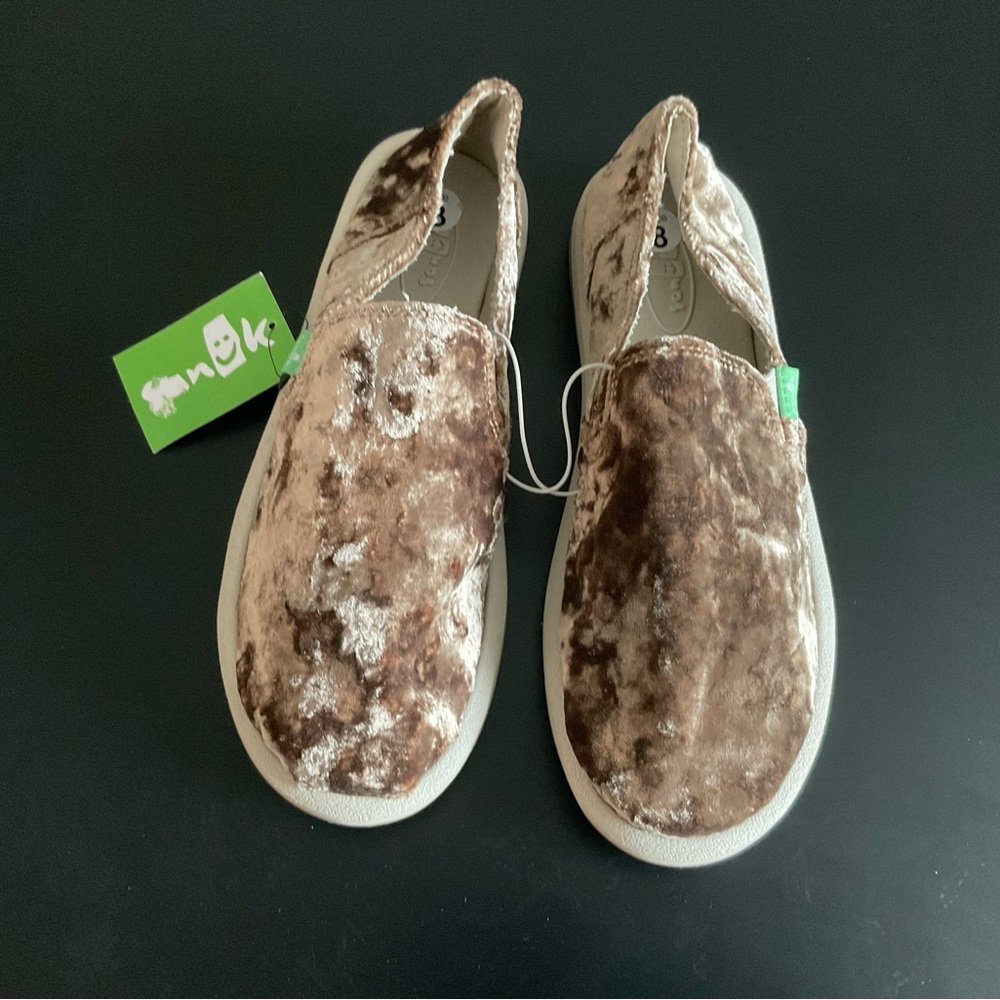 NWT Sanuk name brand shoes.